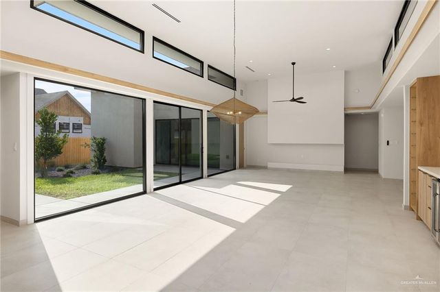 9818 N 24th Lane, Mcallen, TX 78504