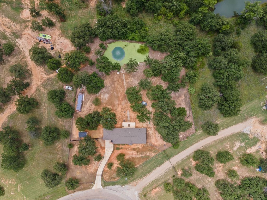 396 Wild Hill Oak Drive, Springtown, TX 76082