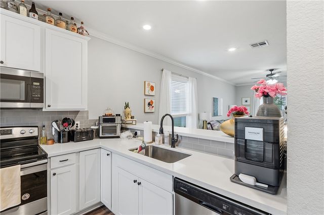 7009 Canter Court, College Station, TX 77845