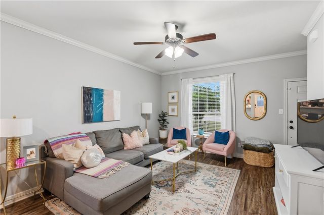 7009 Canter Court, College Station, TX 77845
