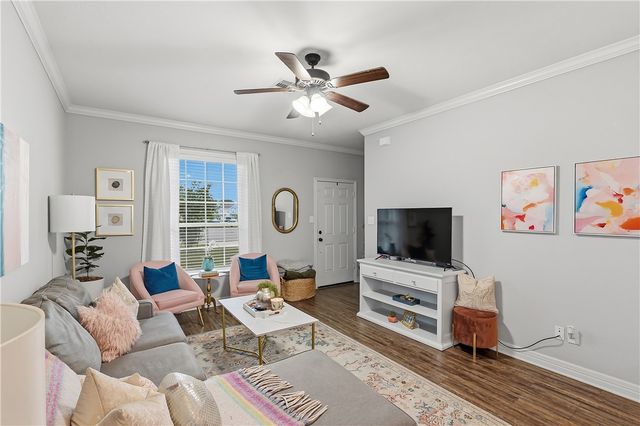 7009 Canter Court, College Station, TX 77845