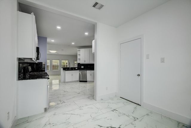 18307 Grove Fair Court, Houston, TX 77084