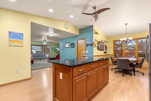 3465 Nassau DRIVE, Brookfield, WI 53045