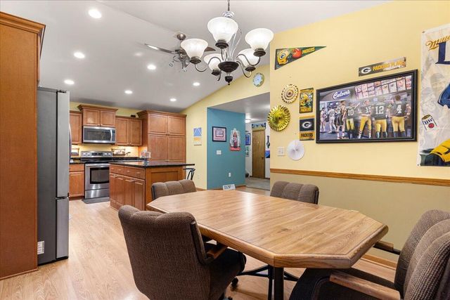 3465 Nassau DRIVE, Brookfield, WI 53045