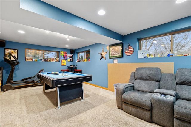 3465 Nassau DRIVE, Brookfield, WI 53045