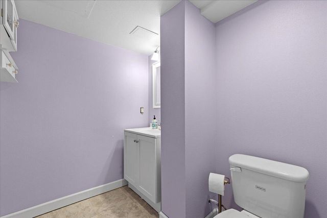 3465 Nassau DRIVE, Brookfield, WI 53045