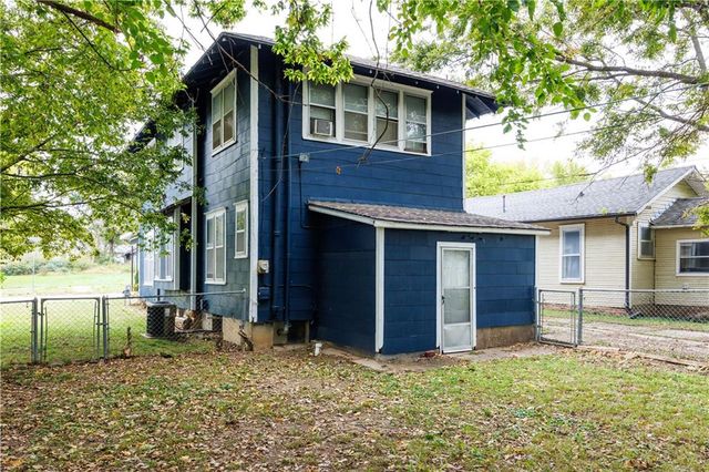 216 S 14th Street, Independence, KS 67301