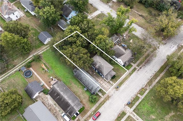 216 S 14th Street, Independence, KS 67301