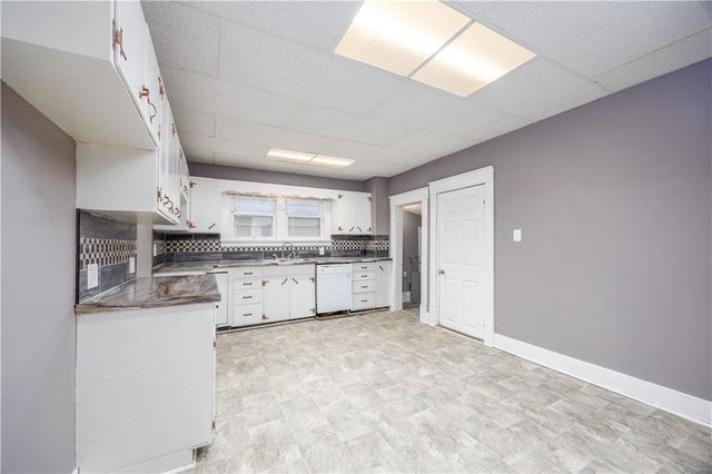 216 S 14th Street, Independence, KS 67301