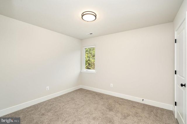 3049 PATRIOT LN, Fredericksburg, VA 22408