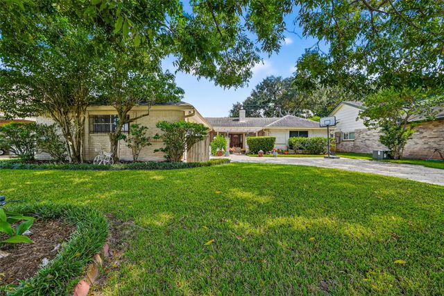 3415 W Creek Club Drive, Missouri City, TX 77459
