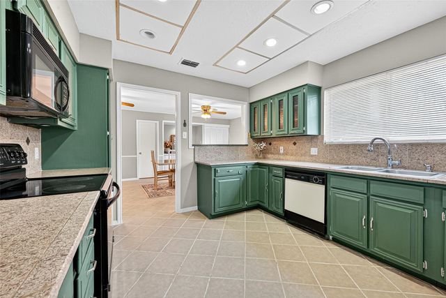 3415 W Creek Club Drive, Missouri City, TX 77459