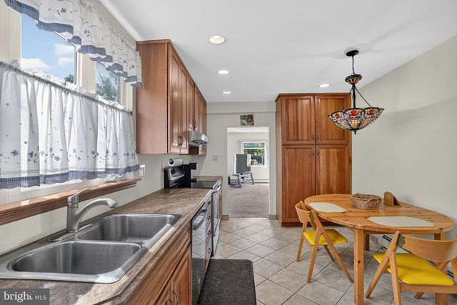 706 KINGS HWY, Haddon Heights, NJ 08035