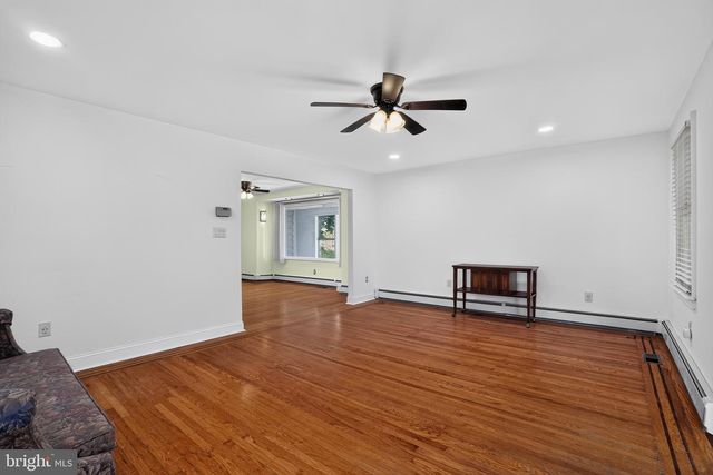706 KINGS HWY, Haddon Heights, NJ 08035