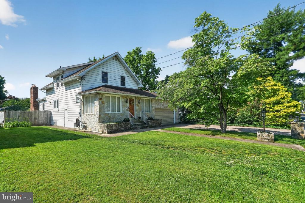 706 KINGS HWY, Haddon Heights, NJ 08035