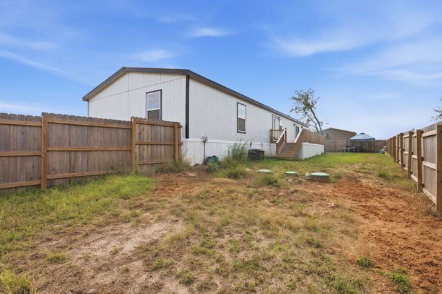 308 Largo Street, Bonham, TX 75418