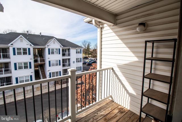 1337 WATERFORD DR, Edison, NJ 08817