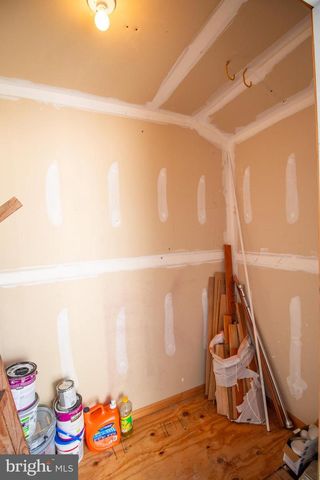 1337 WATERFORD DR, Edison, NJ 08817