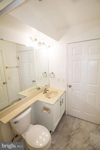 1337 WATERFORD DR, Edison, NJ 08817