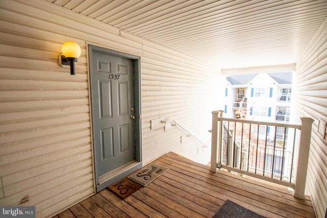 1337 WATERFORD DR, Edison, NJ 08817