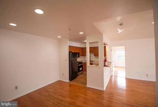 1337 WATERFORD DR, Edison, NJ 08817