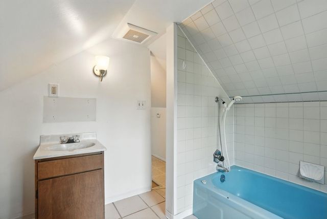 5919 N Howard St, Spokane, WA 99205