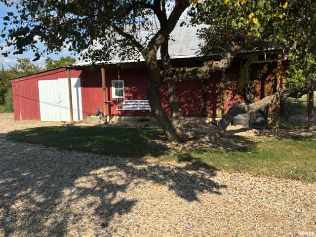 10206 E County Highway 14 Road, Lewistown, IL 61542