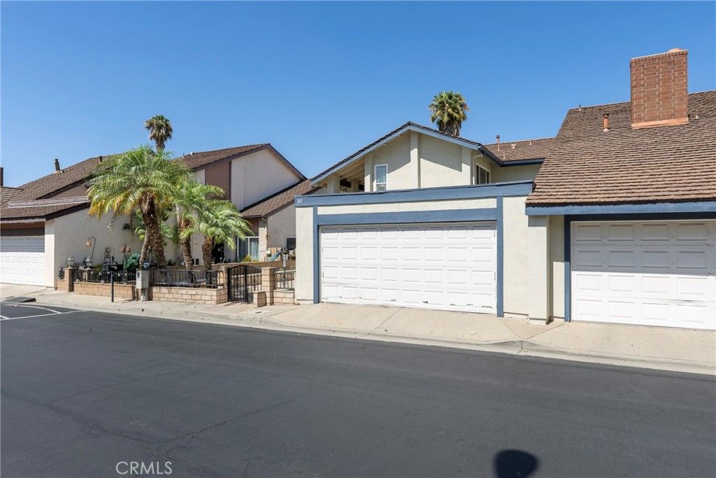 207 Los Padres, Placentia, CA 92870