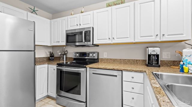 16038 Innerarity Pt Rd 101, Pensacola, FL 32507