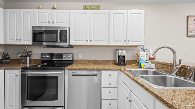 16038 Innerarity Pt Rd 101, Pensacola, FL 32507