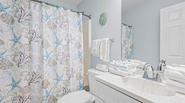 16038 Innerarity Pt Rd 101, Pensacola, FL 32507