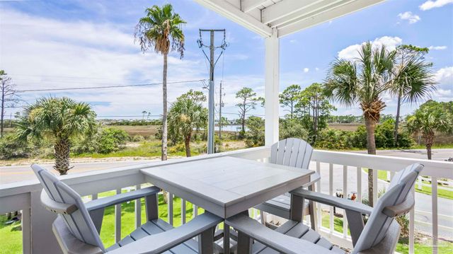 16038 Innerarity Pt Rd 101, Pensacola, FL 32507