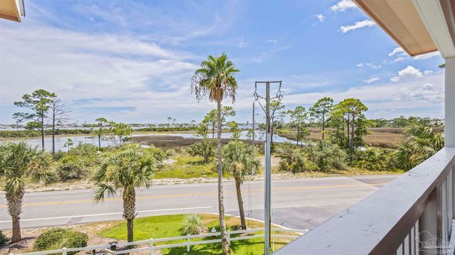 16038 Innerarity Pt Rd 101, Pensacola, FL 32507