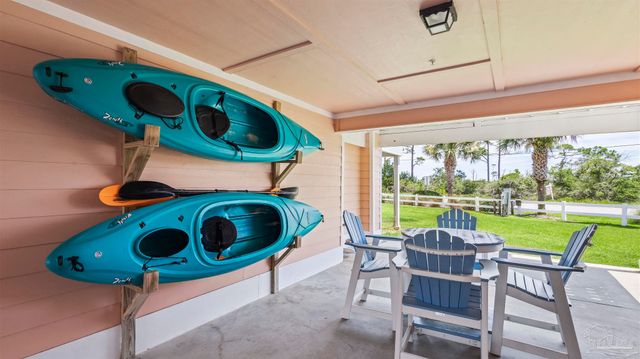 16038 Innerarity Pt Rd 101, Pensacola, FL 32507