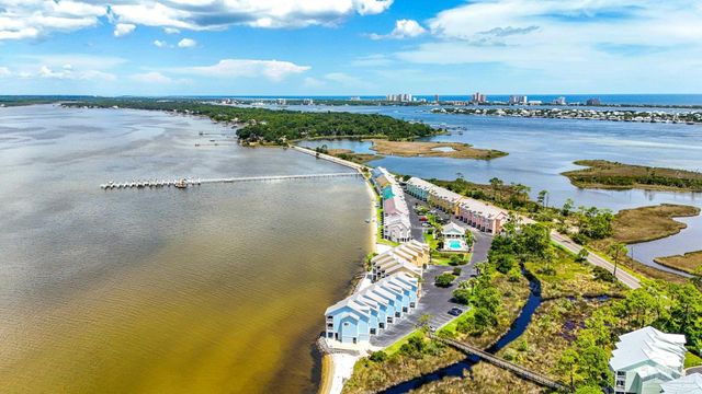 16038 Innerarity Pt Rd 101, Pensacola, FL 32507
