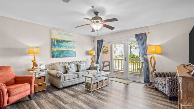 16038 Innerarity Pt Rd 101, Pensacola, FL 32507