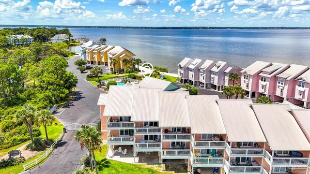16038 Innerarity Pt Rd 101, Pensacola, FL 32507