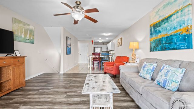 16038 Innerarity Pt Rd 101, Pensacola, FL 32507