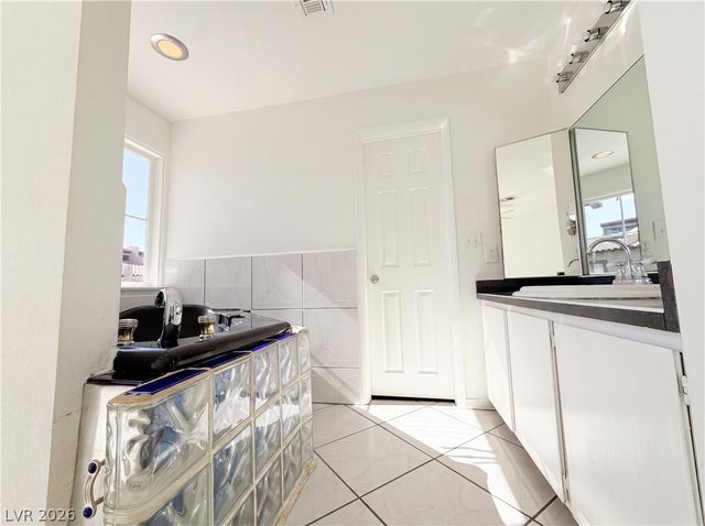 4924 Calle Del Cajon, Las Vegas, NV 89120