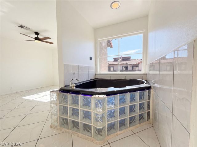 4924 Calle Del Cajon, Las Vegas, NV 89120