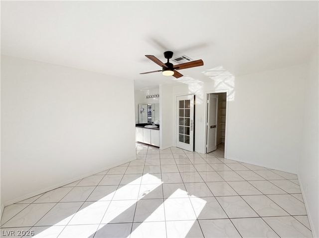 4924 Calle Del Cajon, Las Vegas, NV 89120