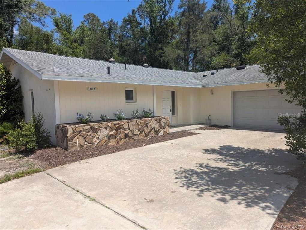 1 HOLLY COURT, Homosassa, FL 34446