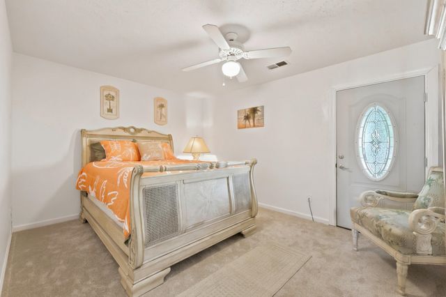 938 Tiffany Ln., North Myrtle Beach, SC 29582