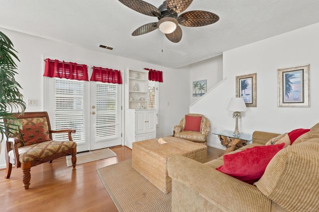 938 Tiffany Ln., North Myrtle Beach, SC 29582