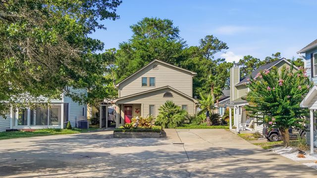 938 Tiffany Ln., North Myrtle Beach, SC 29582