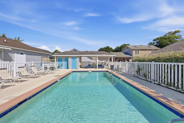 938 Tiffany Ln., North Myrtle Beach, SC 29582