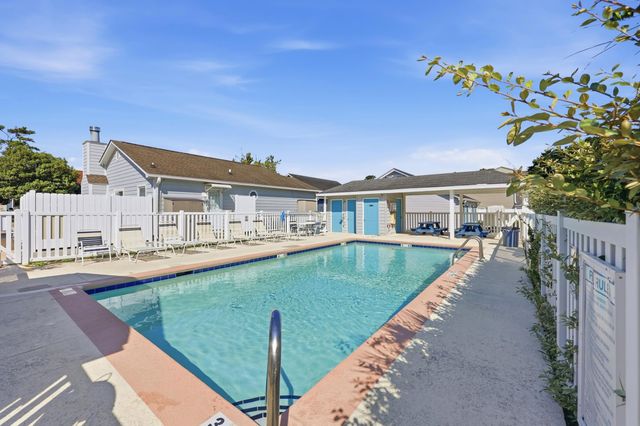 938 Tiffany Ln., North Myrtle Beach, SC 29582