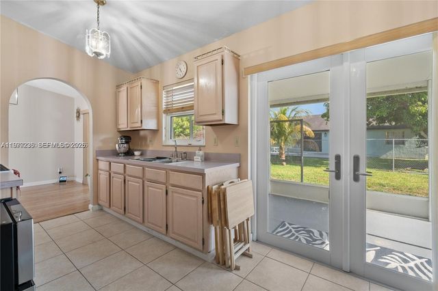 13752 SW 285th St, Homestead, FL 33033