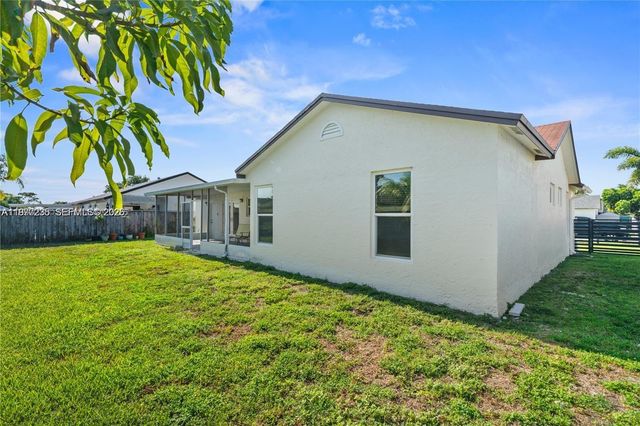 13752 SW 285th St, Homestead, FL 33033