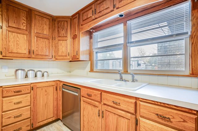 2600 N Halstead St, Wichita, KS 67204